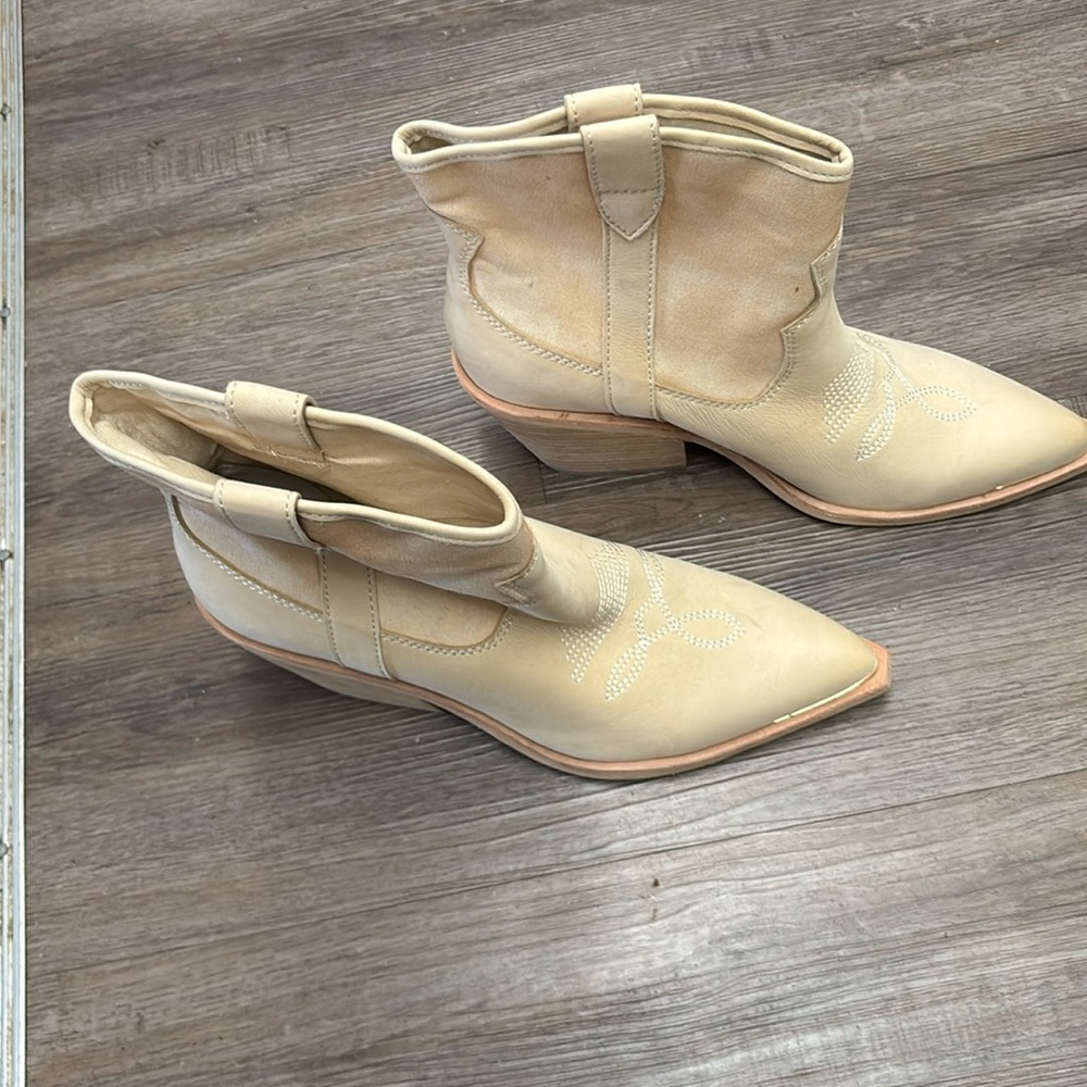 Dolce Vita boots